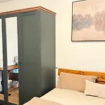 At A Prime Location - Near Messe Accommodatie bij particulieren