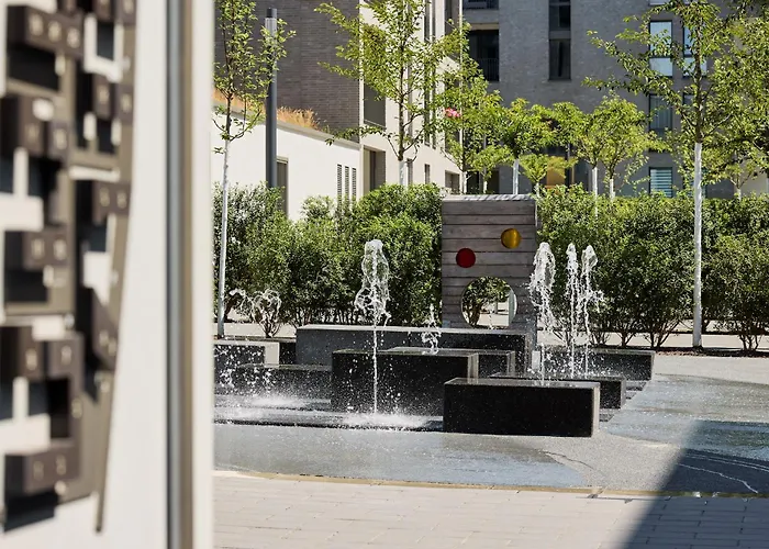 홈스테이 At A Prime Location - Near Messe