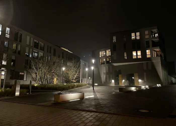 홈스테이 At A Prime Location - Near Messe